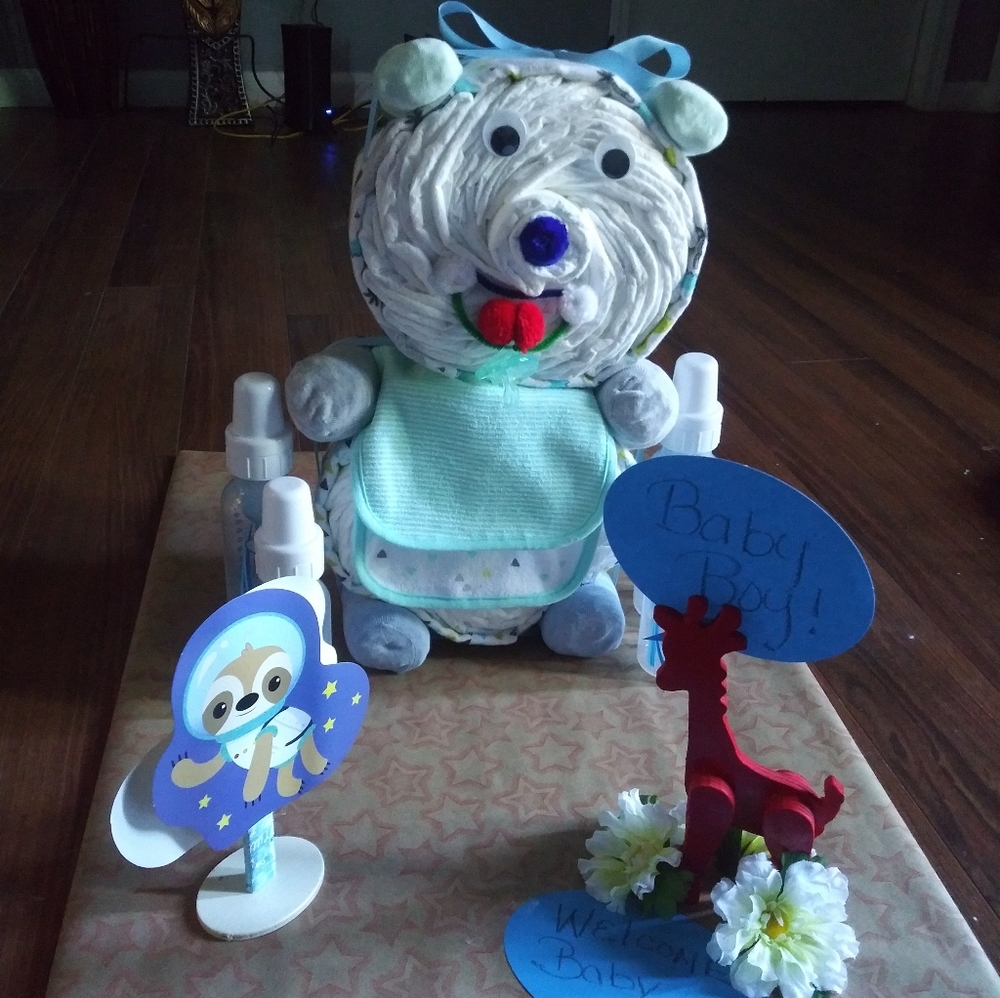 Custom made diaper cake/ Look at the Doggy
